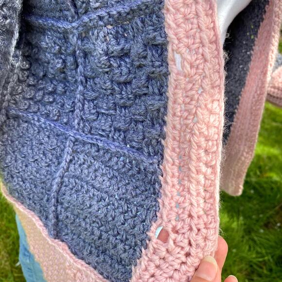 Crochet Granny Square Cardigan Small Gray Pink Handmade Harry Styles Inspired - Picture 5 of 7